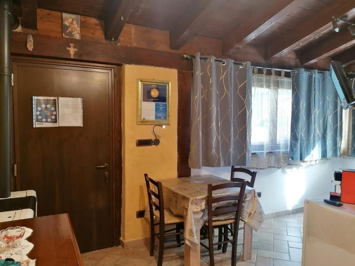 Il Castagneto Bed & Breakfast Camerino Exterior photo