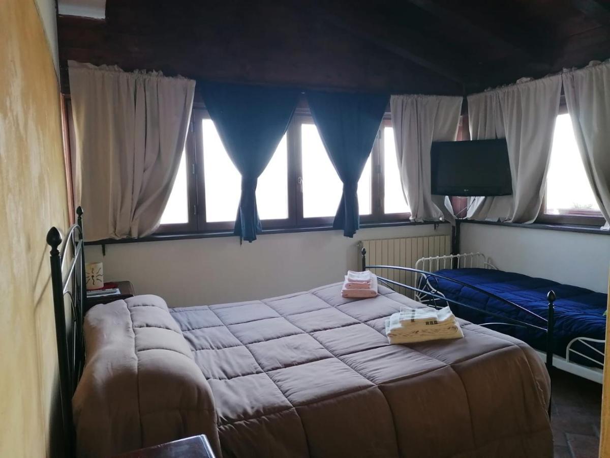 Il Castagneto Bed & Breakfast Camerino Exterior photo